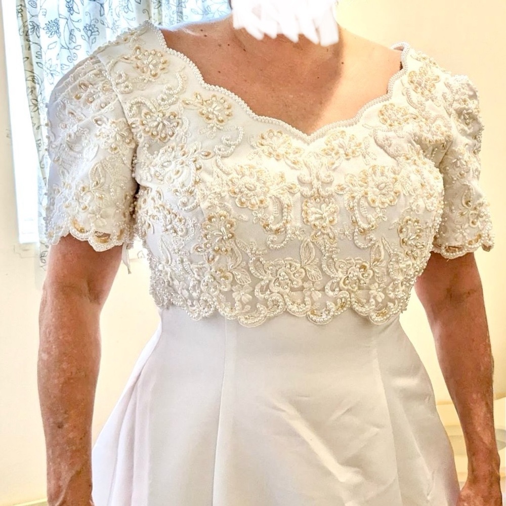 L'Amour Ivory Wedding Dress